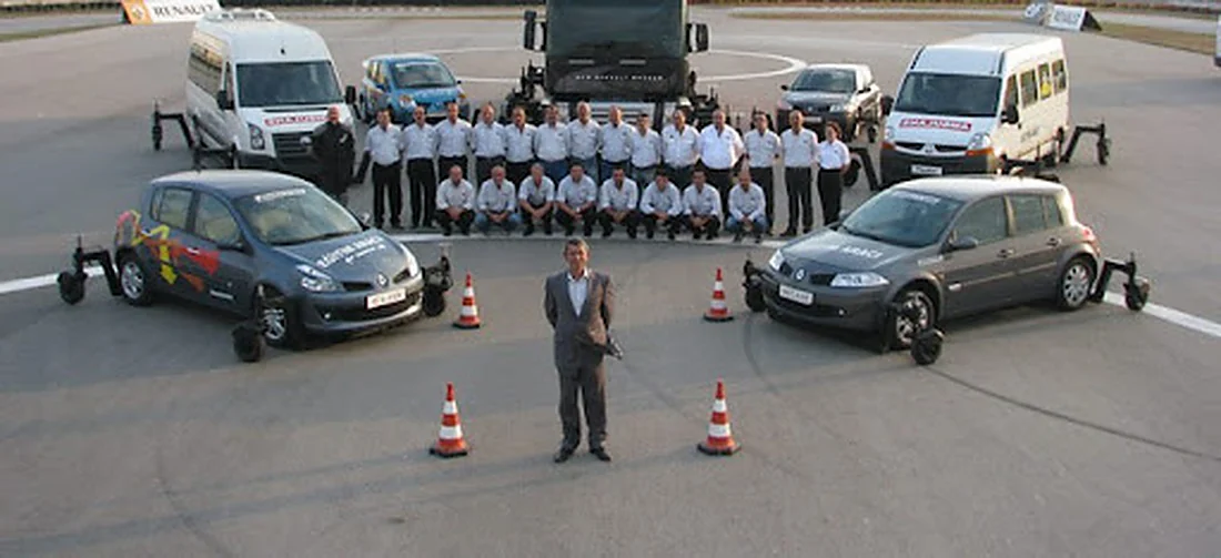 Altıntaş Turizm driver team and fleet